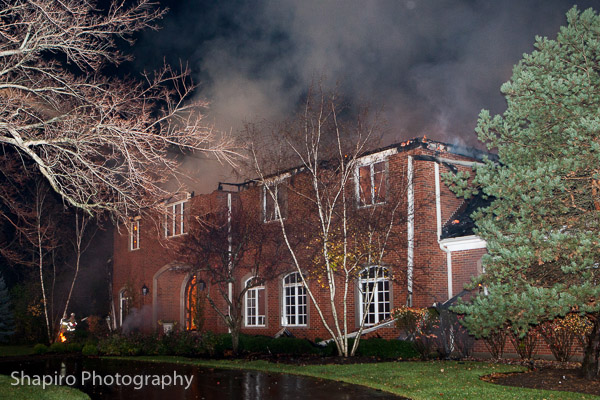 mansion destroyed by fire in Lake Forest IL 11-11-13 Larry Shapiro photography www.shapirophotography.net